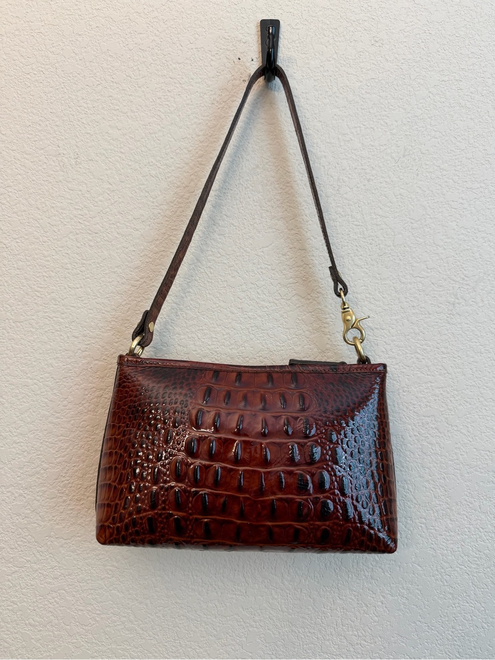 Brahmin Brown Croc-Embossed hand held with Gold Hardware 9x5x2 - Picture 5 of 13